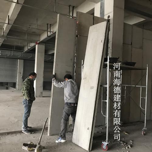 輕質(zhì)復(fù)合夾心實心隔墻板