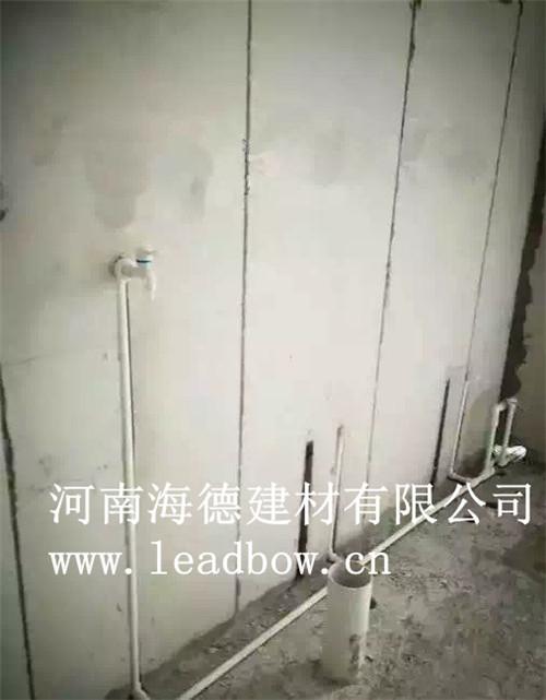 輕質(zhì)復(fù)合夾心隔墻板